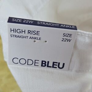 Code Bleu  BRIGHT White Cropped Ankle Jeans 22W Fringe Hem 5 Pocket NWT